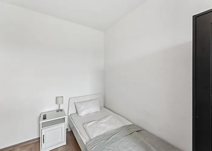 Halle Saale Near S-bahn Lägenhet *